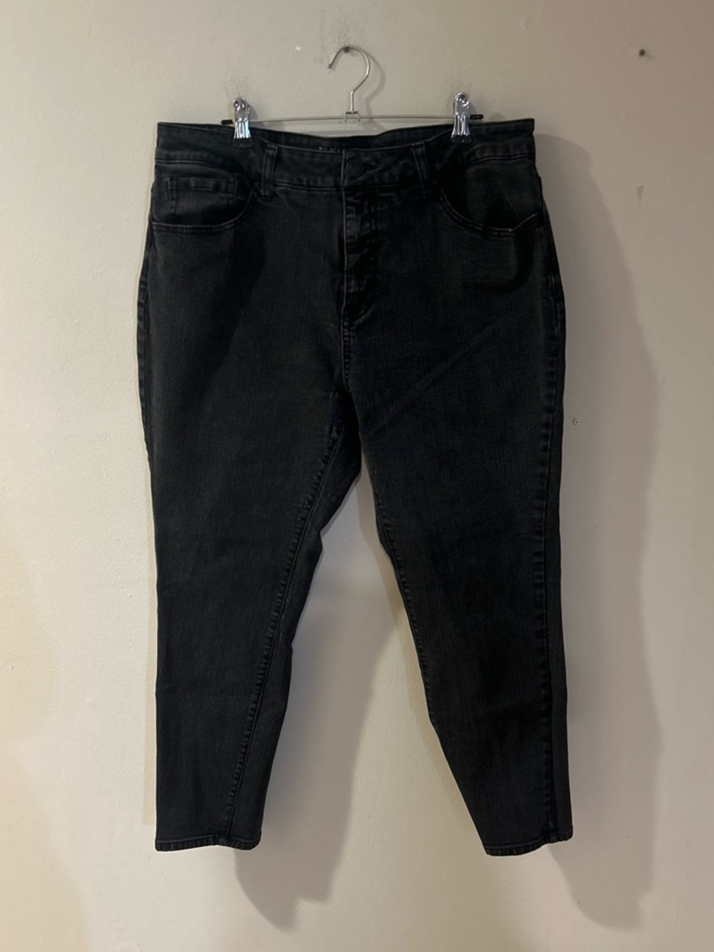 Time and Tru Black Skinny Jeans - High Rise